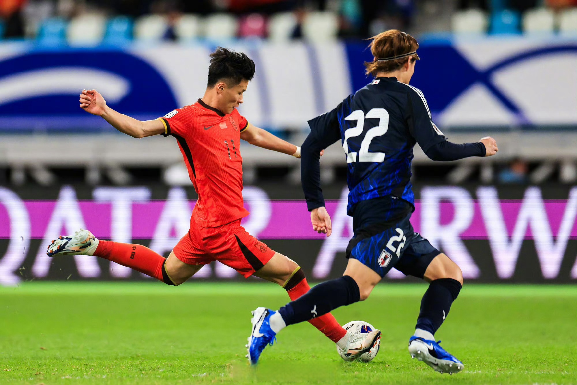 日本队力克英格兰队，马龙带队取胜的简单介绍